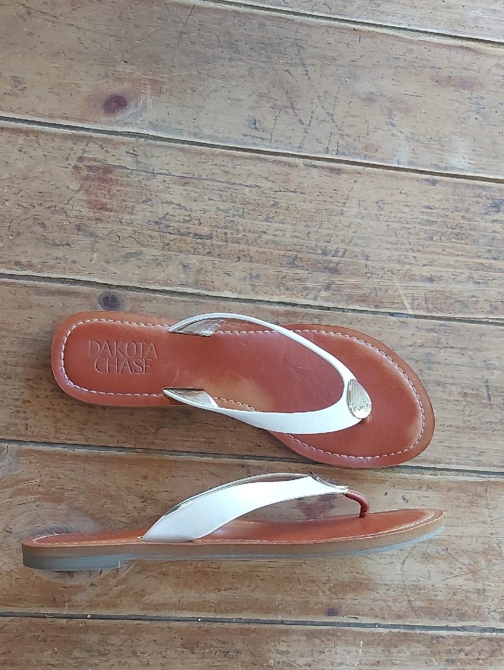 Women's White and Brown Leather Thong Sandals - Picture 8 of 9